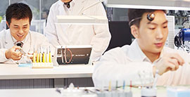 无锡劳力士维修售后技师操作